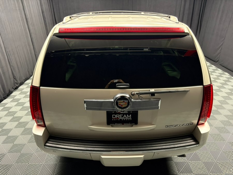 2014 Cadillac Escalade ESV Luxury photo 3