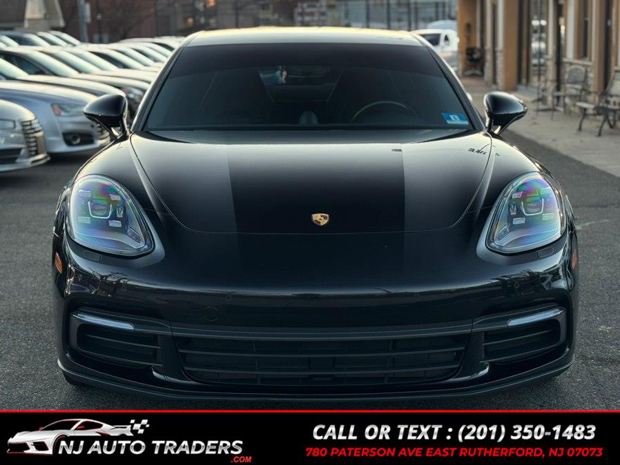 2018 Porsche Panamera 4 photo 3