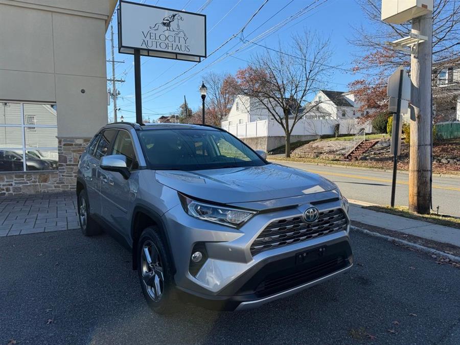 2021 Toyota RAV4 Limited's photo