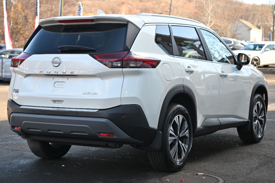 2022 Nissan Rogue SV photo 4