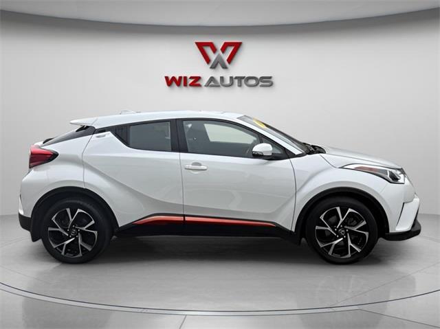 2018 Toyota C-HR XLE photo 4