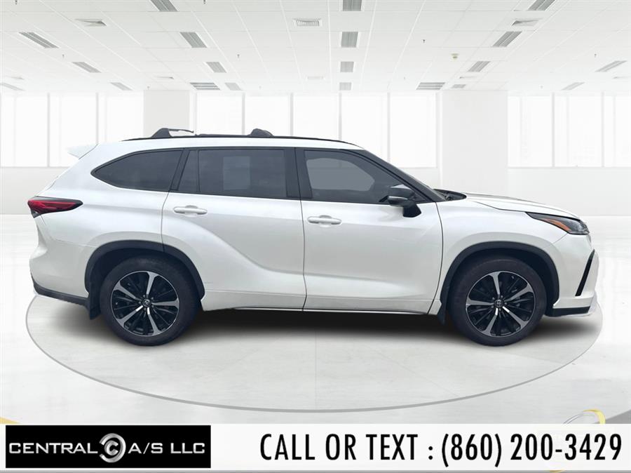 2021 Toyota Highlander XSE photo 4