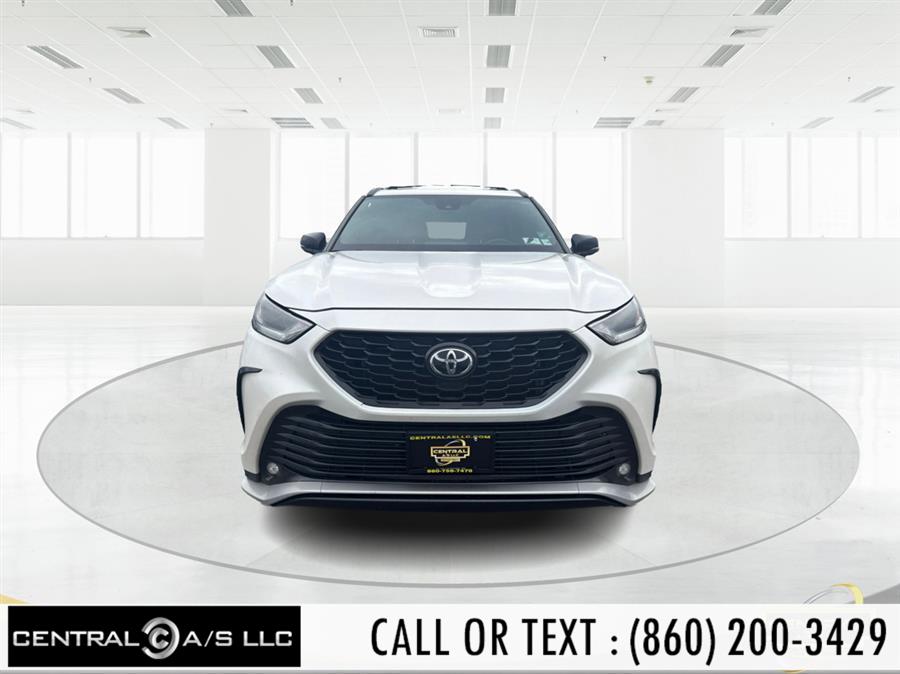 2021 Toyota Highlander XSE photo 2