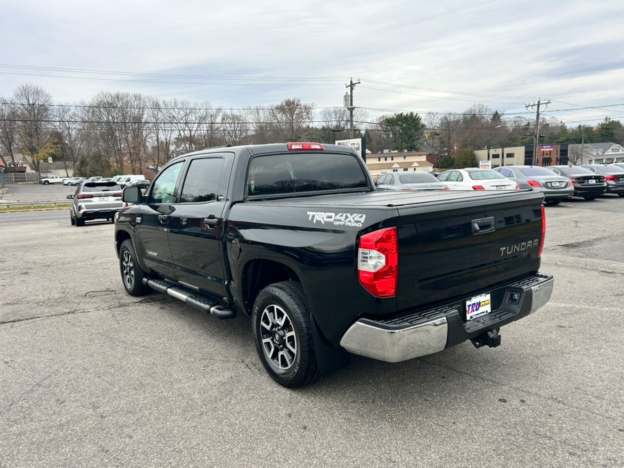 2018 Toyota Tundra SR5 CrewMax photo 4