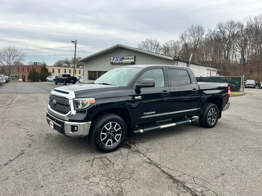 2018 Toyota Tundra SR5 CrewMax photo 2