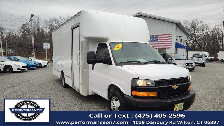 Used Chevrolet Express Commercial Cutaway 4500 Van 177" 2021 | Performance Motor Cars Of Connecticut LLC. Wilton, Connecticut