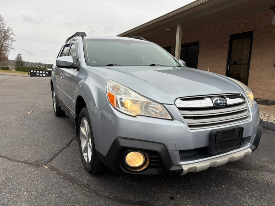 2014 Subaru Outback Limited photo 2