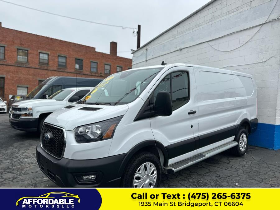 2023 Ford Transit Van Base's photo