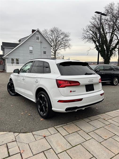 2019 Audi SQ5 Prestige photo 2