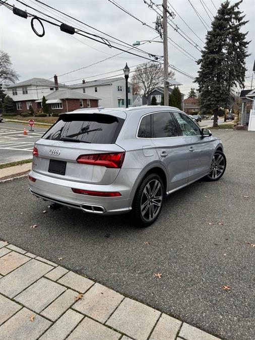 2018 Audi SQ5 Prestige photo 3