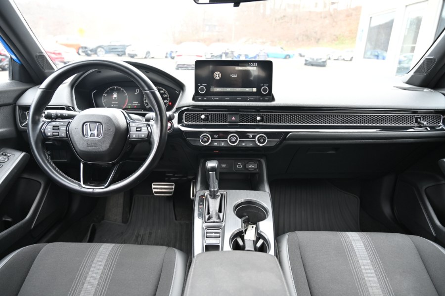 2022 Honda Civic Hatchback Sport photo 2