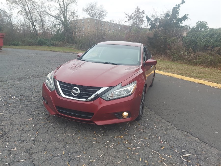Used 2017 Nissan Altima in West Hartford, Connecticut | Chadrad Motors llc. West Hartford, Connecticut
