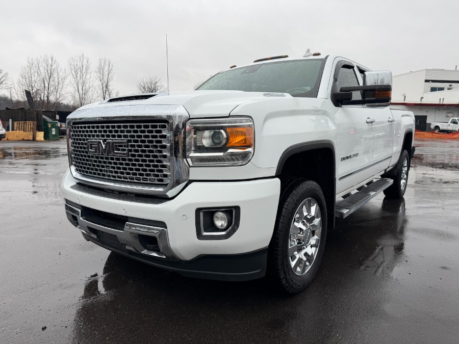 Used 2017 GMC Sierra 2500HD in Ortonville, Michigan | Marsh Auto Sales LLC. Ortonville, Michigan