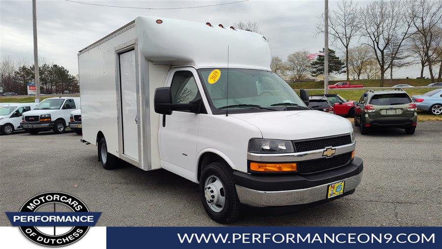 2019 Chevrolet Express Cutaway Base's photo