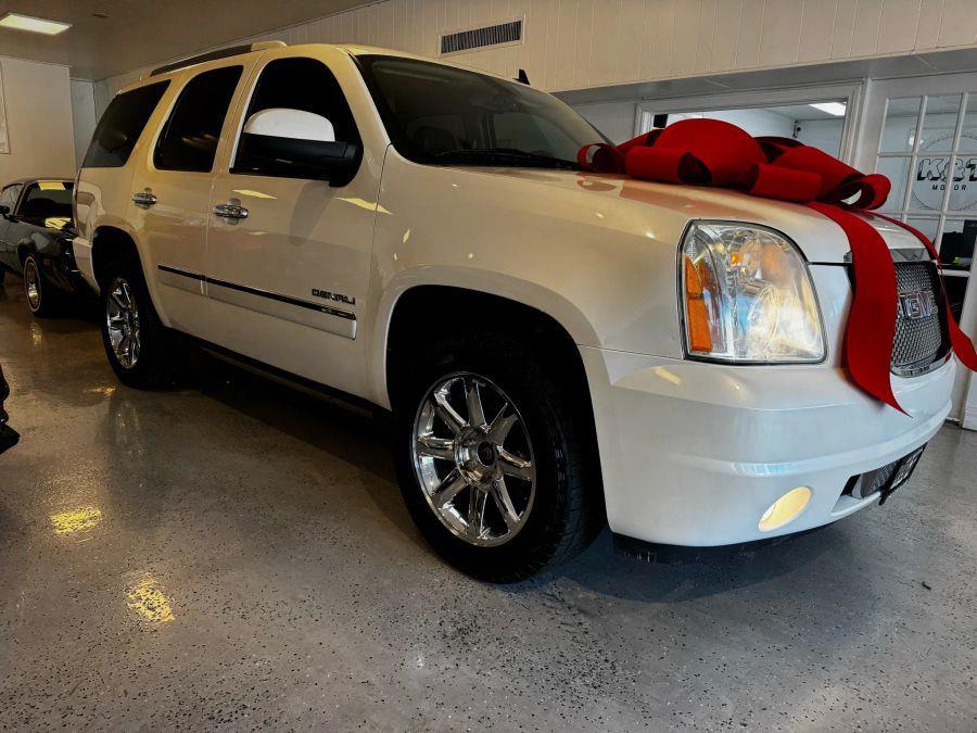2012 Gmc Yukon Denali photo 4
