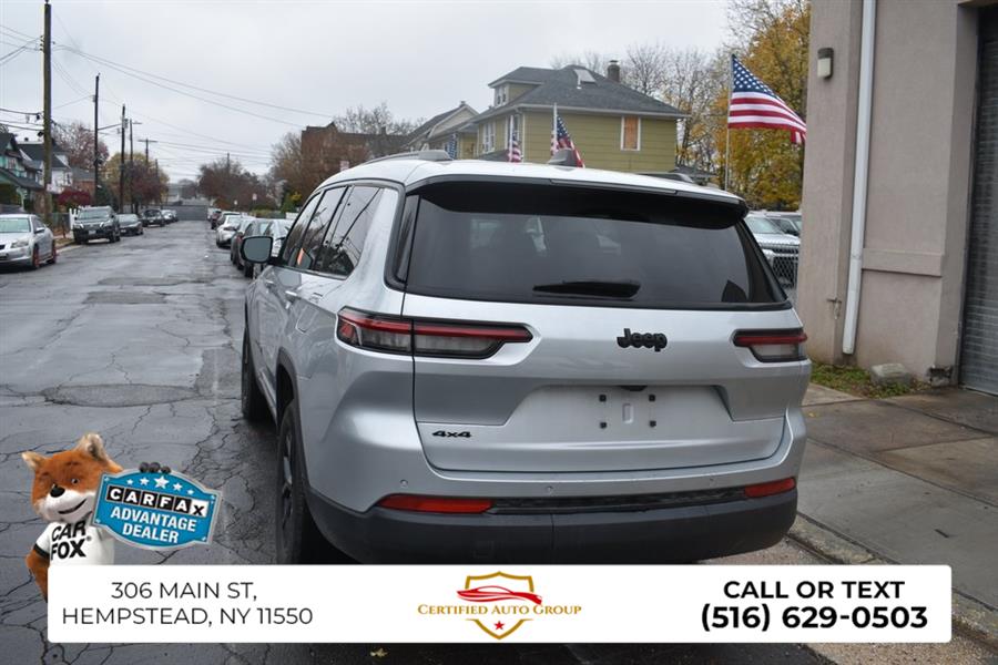 2024 Jeep Grand Cherokee Altitude photo 3