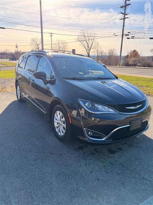 Used 2018 Chrysler Pacifica in Wolcott, New York | Auto Hunter CNY. Wolcott, New York