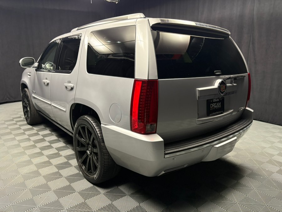 2014 Cadillac Escalade Premium photo 3