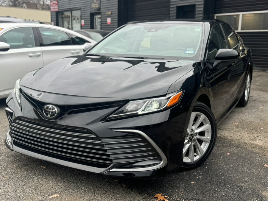 2024 Toyota Camry LE photo 2