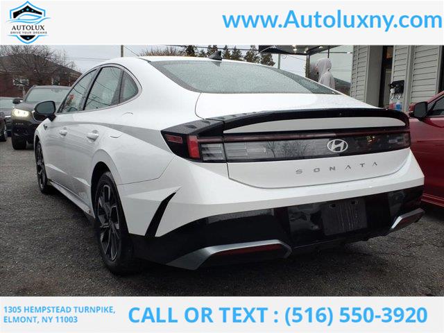 2025 Hyundai Sonata SEL photo 3