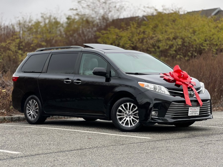 Used 2018 Toyota Sienna in Paterson, New Jersey | Speedway Motors LLC. Paterson, New Jersey