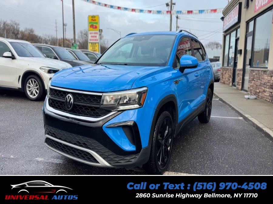 2023 Volkswagen Taos SE FWD, available for sale in Bellmore, New York | Universal Autos. Bellmore, New York