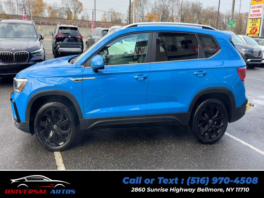 2023 Volkswagen Taos SE photo 2