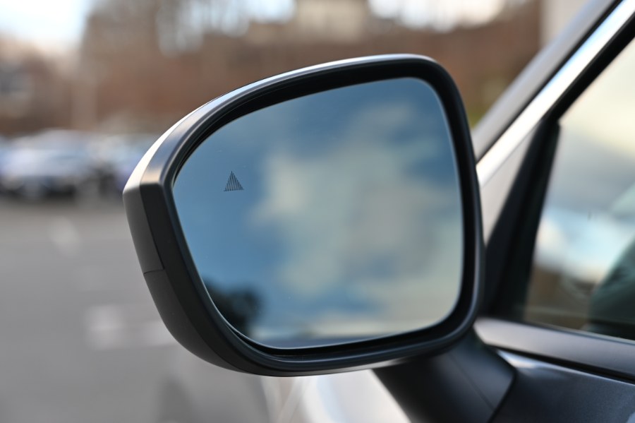 2023 Nissan Rogue S photo 4