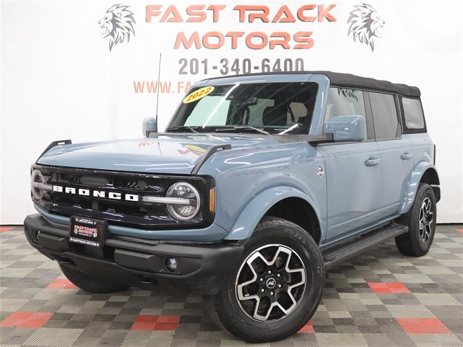 2022 Ford Bronco 4-Door Outer Banks's photo