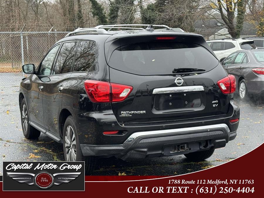 2019 Nissan Pathfinder SL photo 4