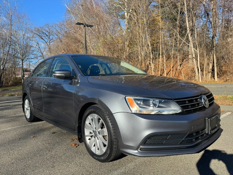 Used 2015 Volkswagen Jetta Sedan in New Britain, Connecticut | Supreme Automotive. New Britain, Connecticut
