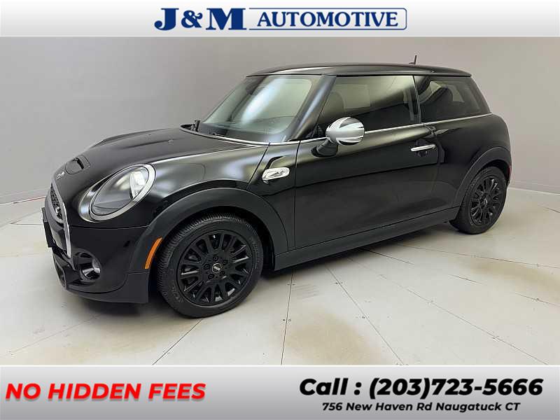 Used 2019 Mini Hardtop 2 Door in Naugatuck, Connecticut | J&M Automotive Sls&Svc LLC. Naugatuck, Connecticut