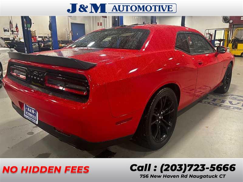 2018 Dodge Challenger R/T photo 3