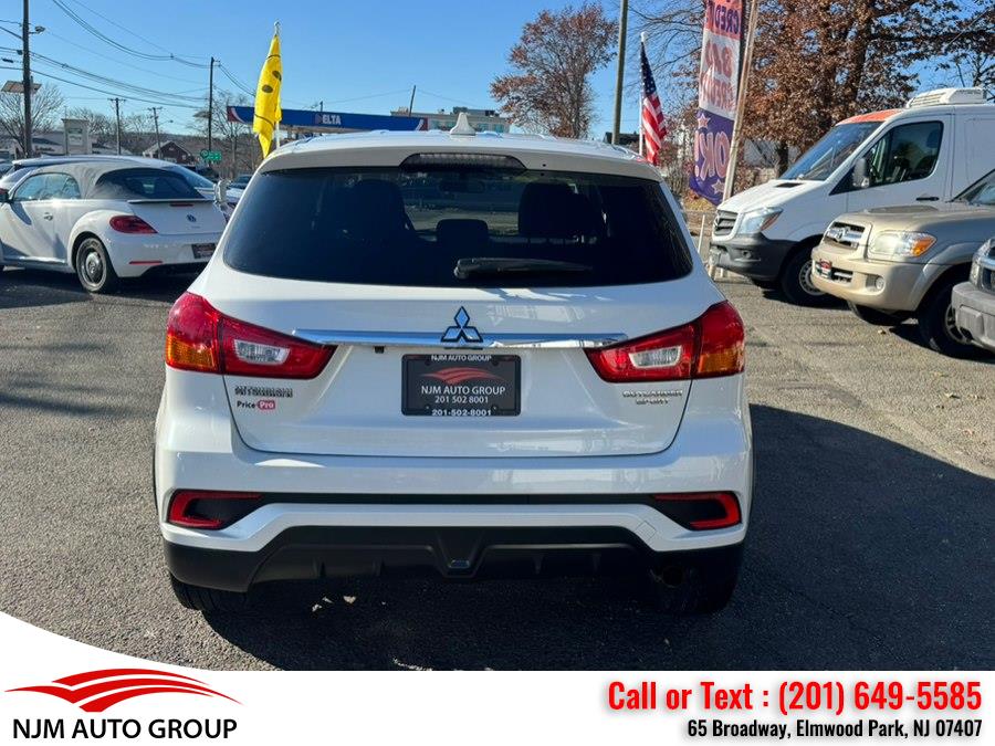 2019 Mitsubishi Outlander Sport SP photo 3