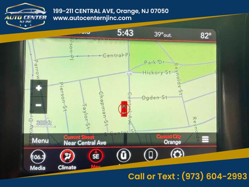 2020 Dodge Challenger SXT photo 3