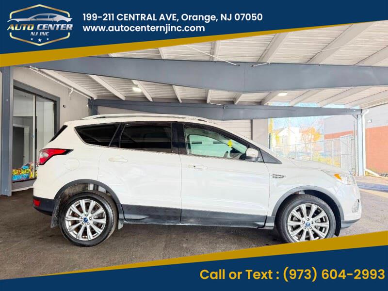 2018 Ford Escape Titanium photo 2