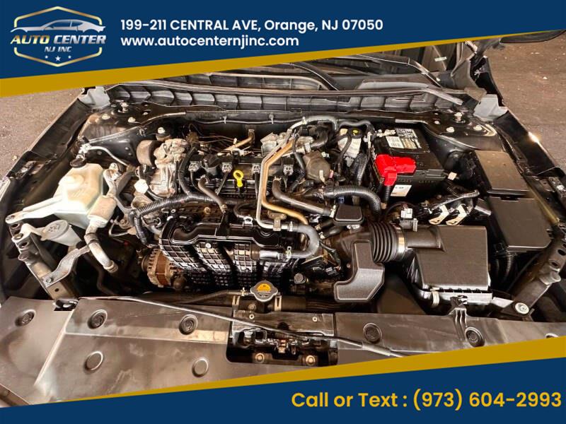 2022 Nissan Altima 2.5 SR photo 4