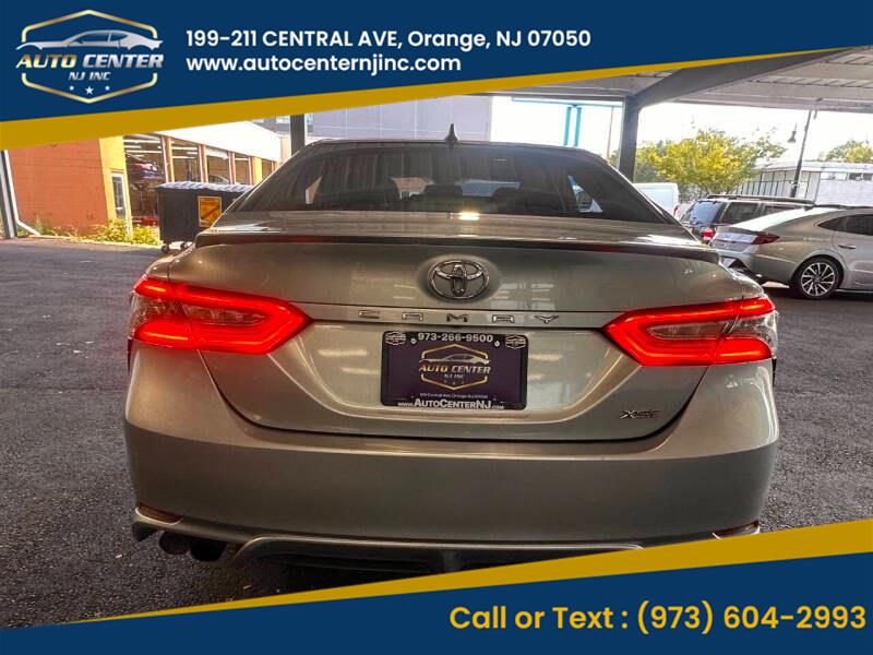 2019 Toyota Camry XSE photo 4