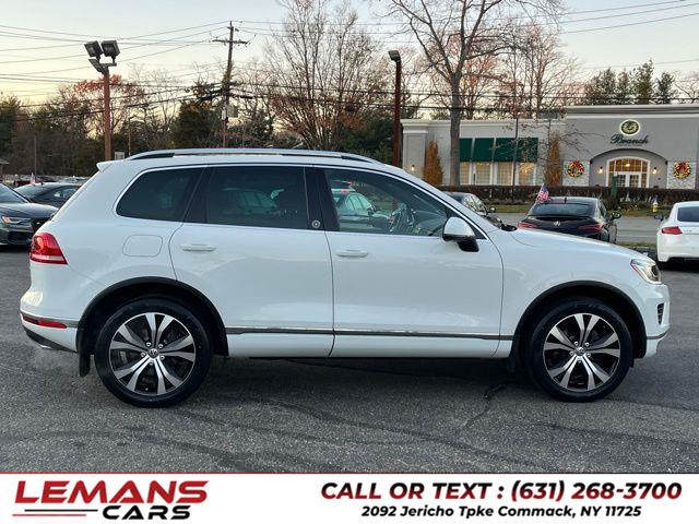 2017 Volkswagen Touareg V6 Wolfsburg Edition photo 3