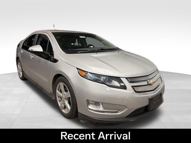 2015 Chevrolet Volt Base, available for sale in Avon, Connecticut | Sullivan Automotive Group. Avon, Connecticut