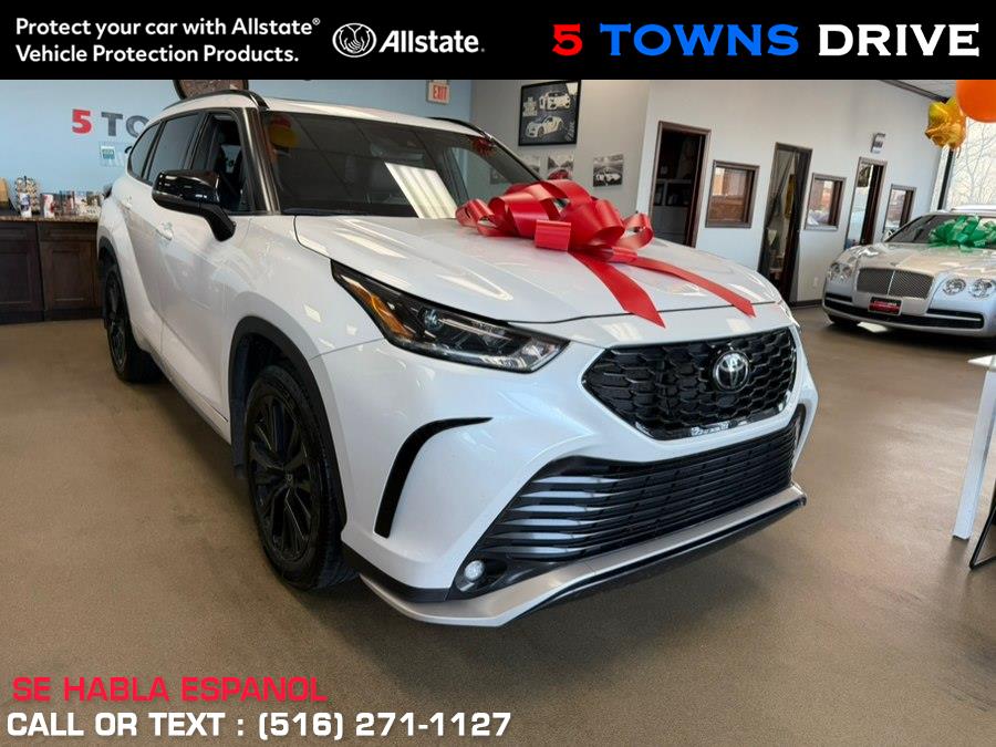 Used 2023 Toyota Highlander in Inwood, New York | 5 Towns Drive. Inwood, New York