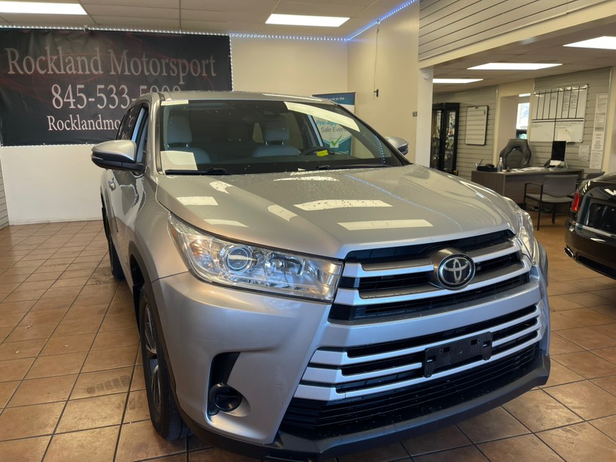 Used 2019 Toyota Highlander in Suffern, New York | Rockland Motor Sport. Suffern, New York