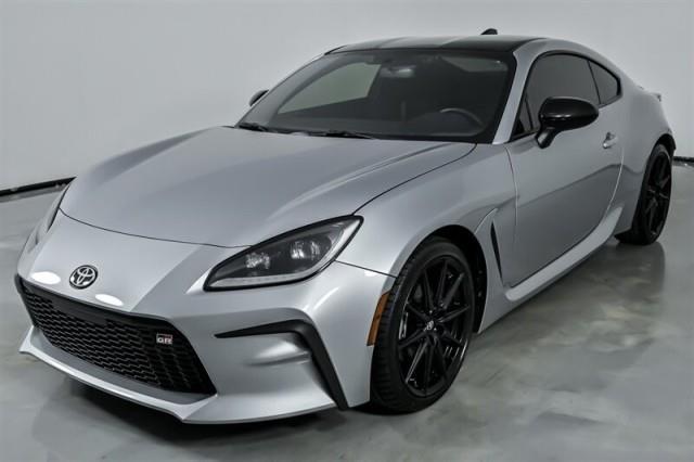 Used 2025 Toyota Gr86 in Yonkers, New York | Westchester Auto Group. Yonkers, New York