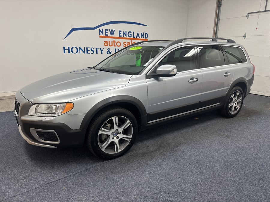 Used 2013 Volvo XC70 in Plainville, Connecticut | New England Auto Sales LLC. Plainville, Connecticut