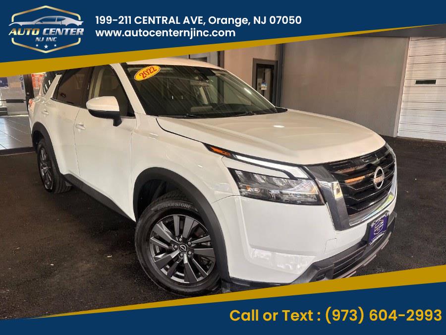 2022 Nissan Pathfinder S's photo