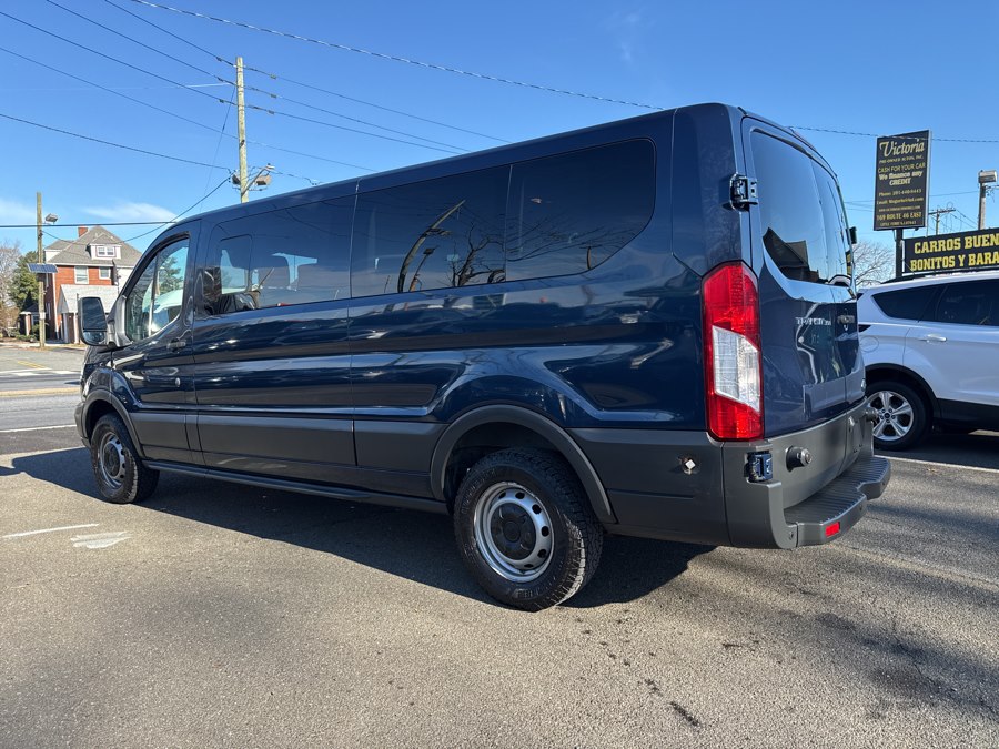2018 Ford Transit Passenger XL photo 3