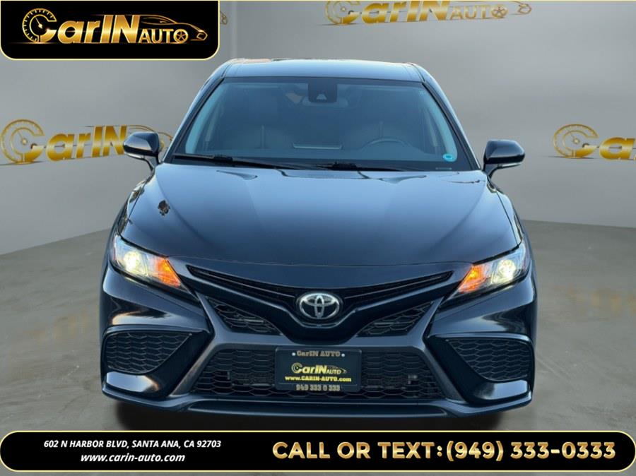 2022 Toyota Camry SE photo 2