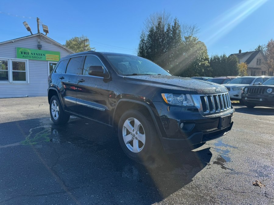 2013 Jeep Grand Cherokee 4WD 4dr Laredo, available for sale in BURLINGTON, New Jersey | Tri States Auto Group. BURLINGTON, New Jersey