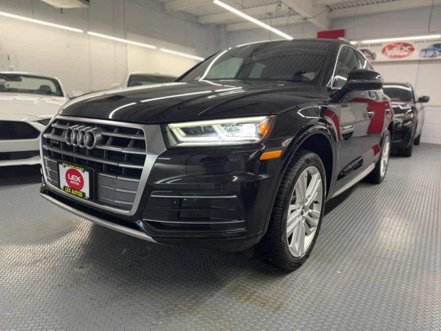2019 Audi Q5 2.0T quattro S tronic Premium Plus's photo