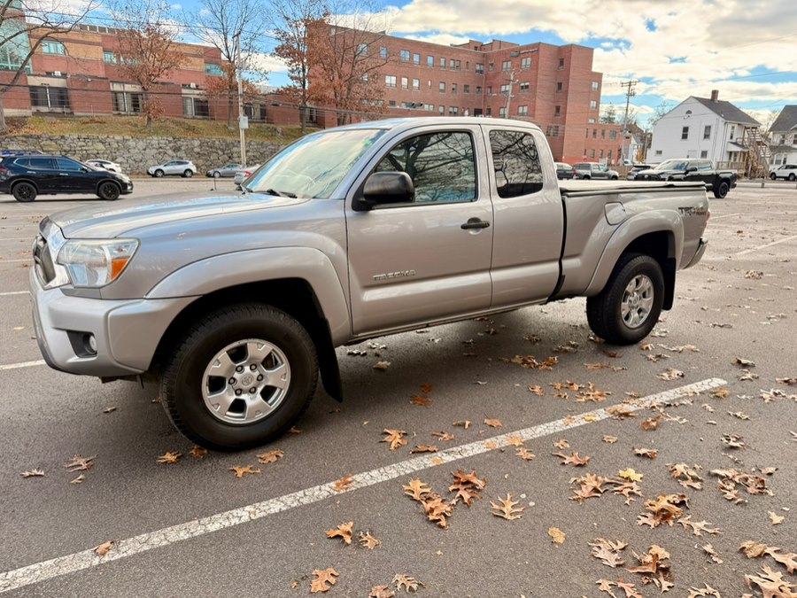 2014 Toyota Tacoma 4WD Access Cab V6 AT (Natl), available for sale in Shelton, Connecticut | Center Motorsports LLC. Shelton, Connecticut